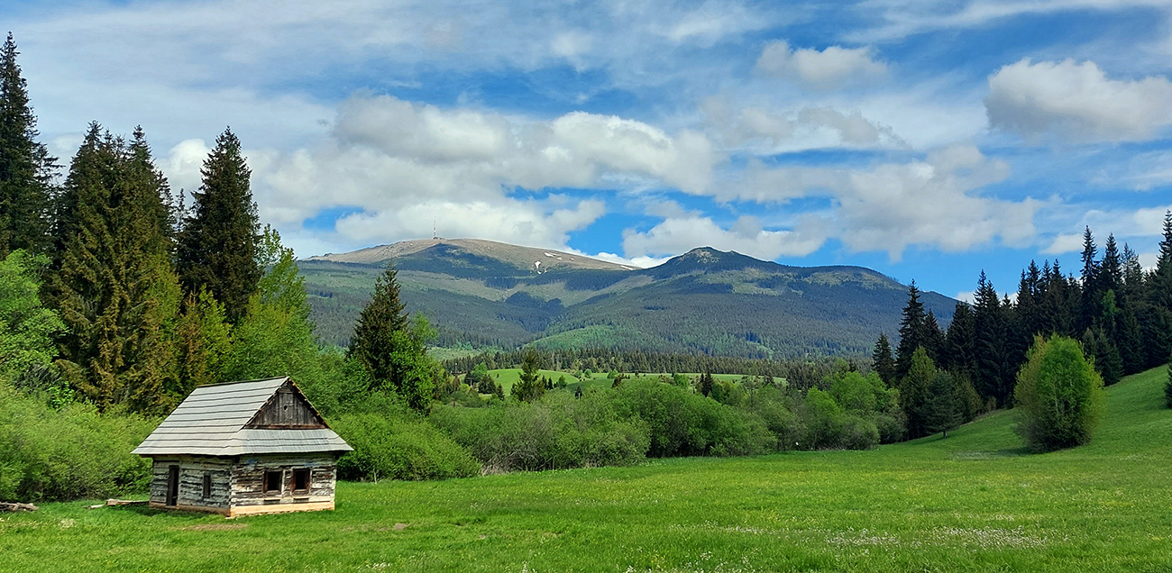 Chamkova_stodola_pod_Kráľovou_hoľou,_pred_Telgártom.