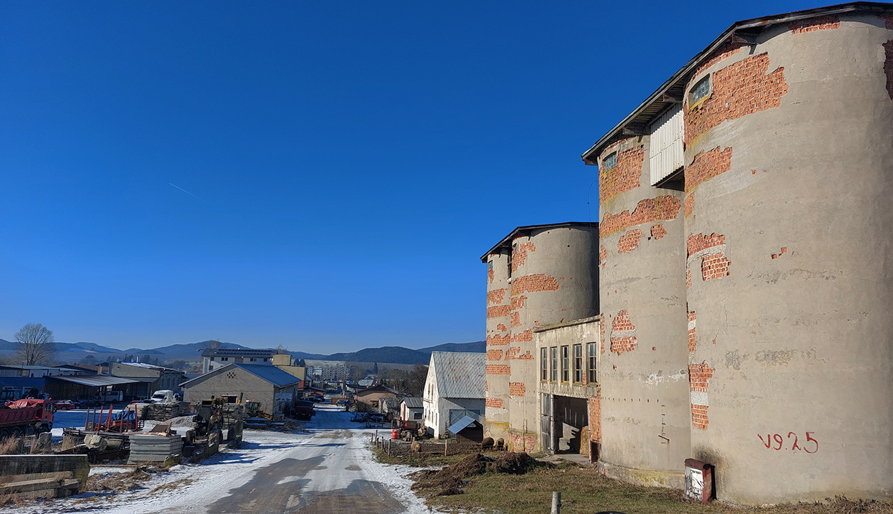Cez družstvo sa dalo v pohode. Cez_družstvo_sa_dalo_v_pohode.