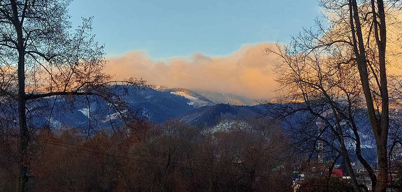 Sobotné ranné Martinské hole z Vrútok. Sobotné_ranné_Martinské_hole_z_Vrútok.